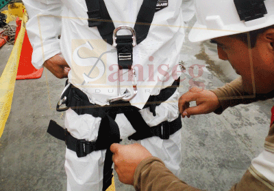 Limpieza de tanque rotoplas; sistema de rescate