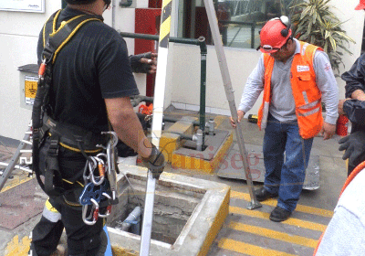 Limpieza de cisterna; ingreso a espacios confinados, saniseg